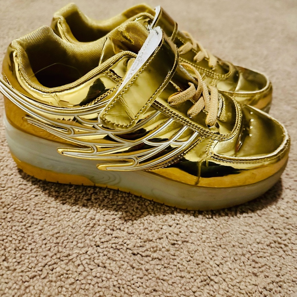 Wheelies sneakers (convertible) big kids size 5 1/2